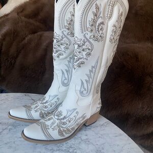 Arezzo || White || Bedazzled Cowgirl Boots || Festival Boots